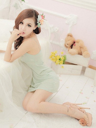 点击大图看下一张:美女大腿性感刺青图9