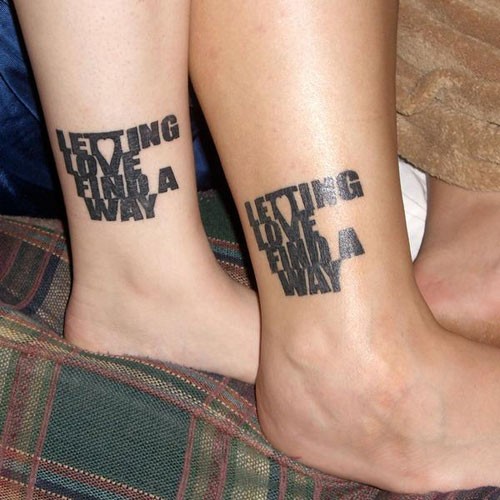 点击大图看下一张：情侣脚踝英文字母纹身