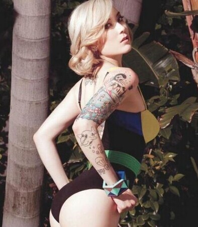 点击大图看下一张:非主流美眉爱上纹身的神秘图16