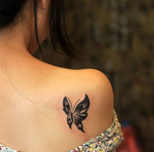 点击大图看下一张：漂亮的蝴蝶女生肩部纹身图7