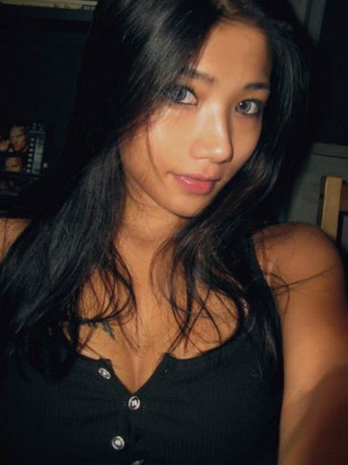 点击大图看下一张：非主流少女身上的纹身魅力图8