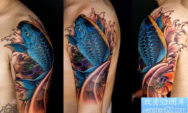 点击大图看下一张：手臂精美的彩色鲤鱼莲花纹身图片
