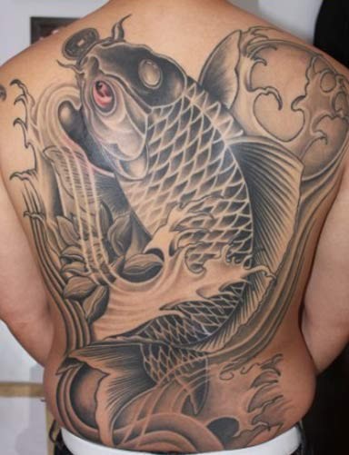 点击大图看下一张：亚洲经典传统的鲤鱼纹身图2