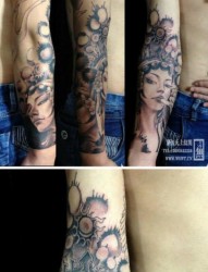 男性手臂漂亮精美的美女花旦纹身图片