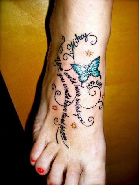 点击大图看下一张：脚部漂亮的蝴蝶英文纹身