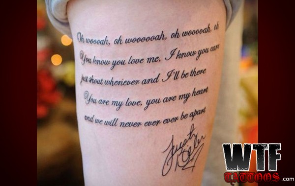 点击大图看下一张：腿部个性独特的英文纹身图6