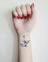 女性手腕非常好看的纹身图案