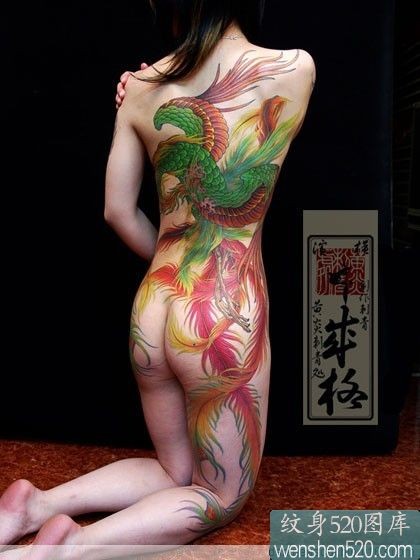 点击大图看下一张：美女后背全裸诱惑-彩色凤凰刺青作品