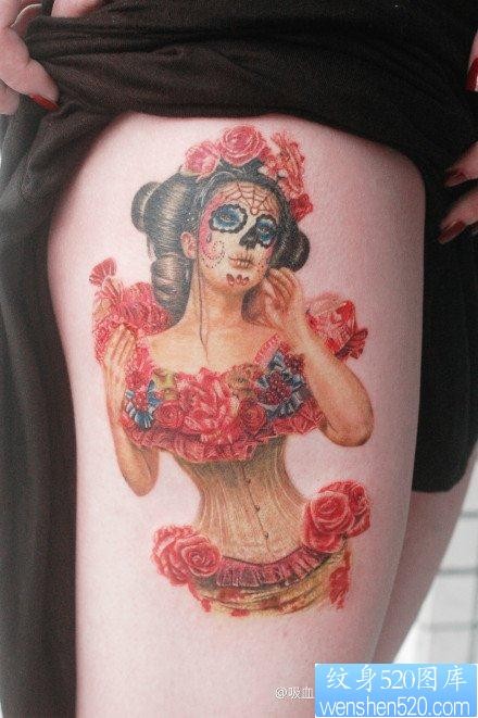 点击大图看下一张：女人大腿漂亮的亡灵装美女纹身图片
