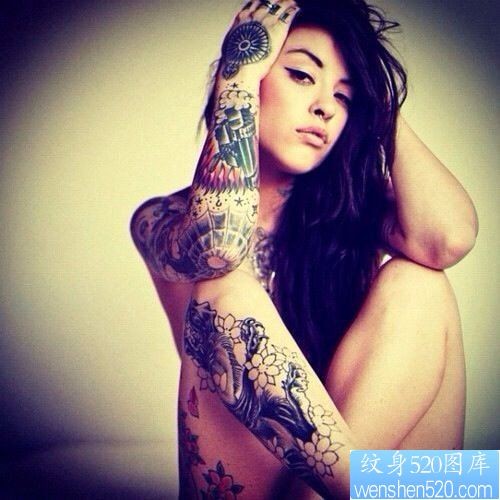 点击大图看下一张：纹身520图库推荐女性纹身图片