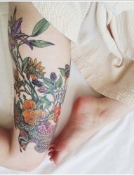 性感女人的腿部纹身纹身图片