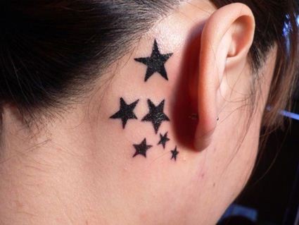 点击大图看下一张：耳后小星星纹身图案
