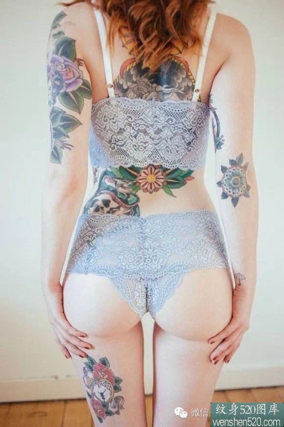 点击大图看下一张：一组性感不失帅气的美女纹身套图图3