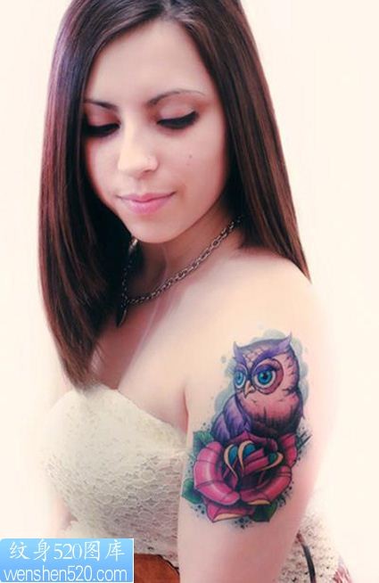 点击大图看下一张：女孩手臂猫头鹰花纹身图案图案