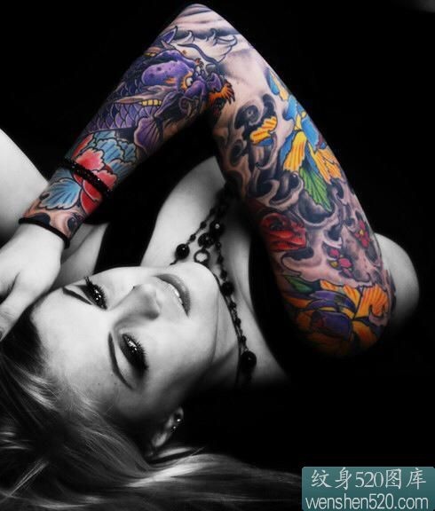 点击大图看下一张:一组短发美女刺青套图,短发专属韵味图6