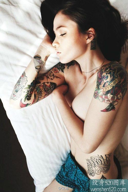 点击大图看下一张:9张性感美女纹身套图展示图9