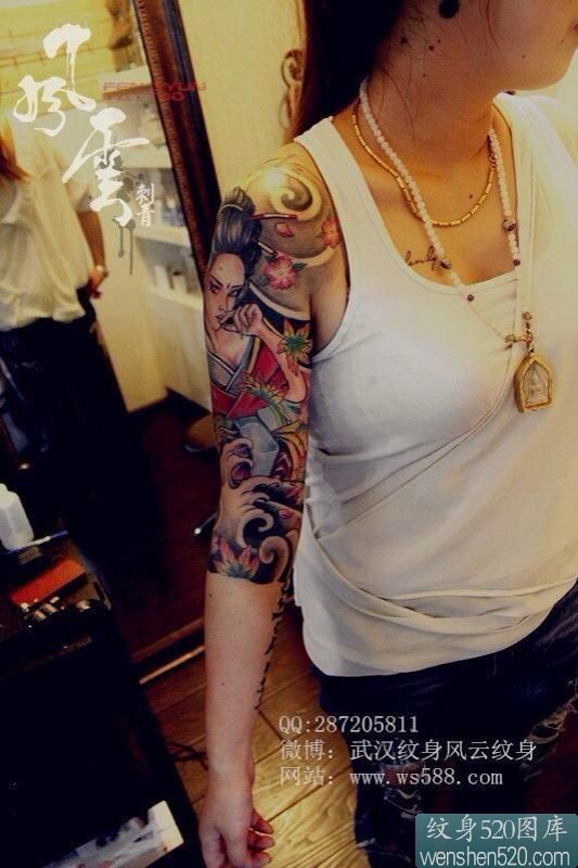 点击大图看下一张：一组优雅漂亮的花臂花腿纹身套图图8
