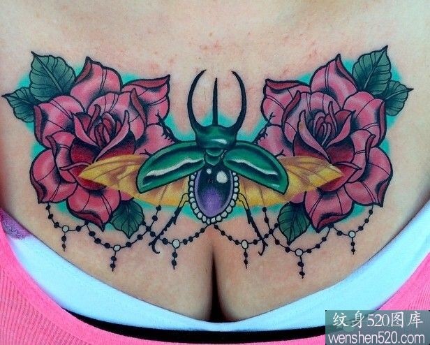 点击大图看下一张:美女诱惑部位之胸部彩色纹身