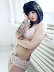 点击大图看下一张：极具诱惑的tattoo girl女性纹身图图2