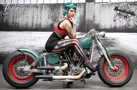 点击大图看下一张：推荐一组机车美女纹身写真图6