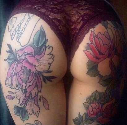 点击大图看下一张：性感美眉的诱惑纹身图5