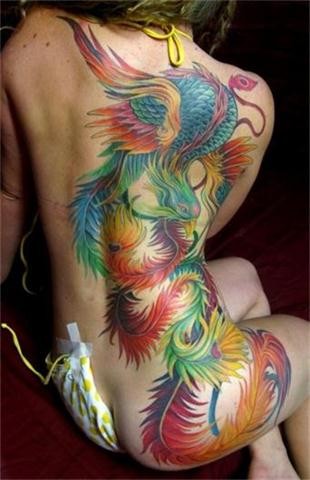 点击大图看下一张：女性腰部大气的凤凰纹身