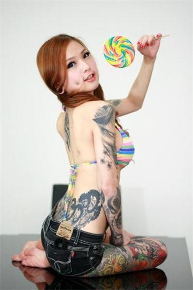 点击大图看下一张：马来西亚性感华裔女纹身师 卢恺棋 kinki ryusaki图7