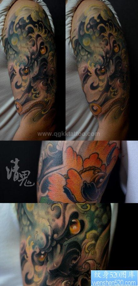 点击大图看下一张：男生手臂前卫超酷的唐狮子纹身图片