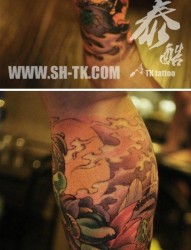 男生腿部前卫的象神纹身图片