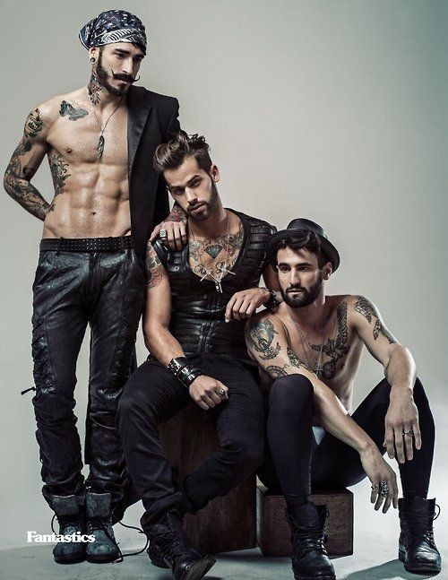 点击大图看下一张：欧美纹身男士的帅气写真图2