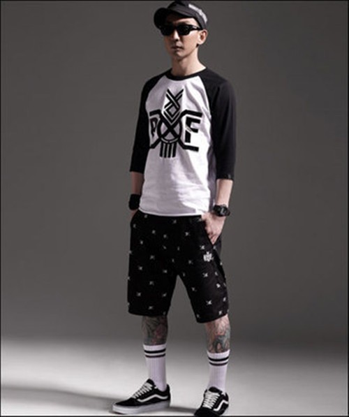 点击大图看下一张:香港男星李灿森纹身图8