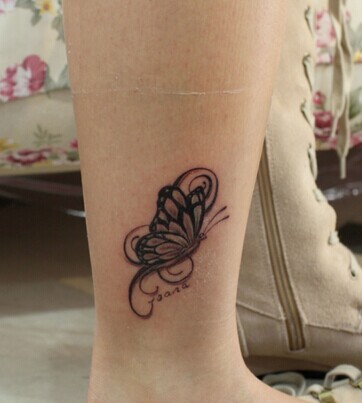 点击大图看下一张：漂亮唯美的脚踝蝴蝶刺青图2