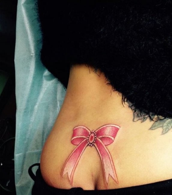 点击大图看下一张:女生性感而灵巧的蝴蝶结图8