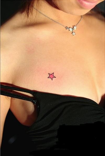 点击大图看下一张:女生胸部简单小清新纹身图6