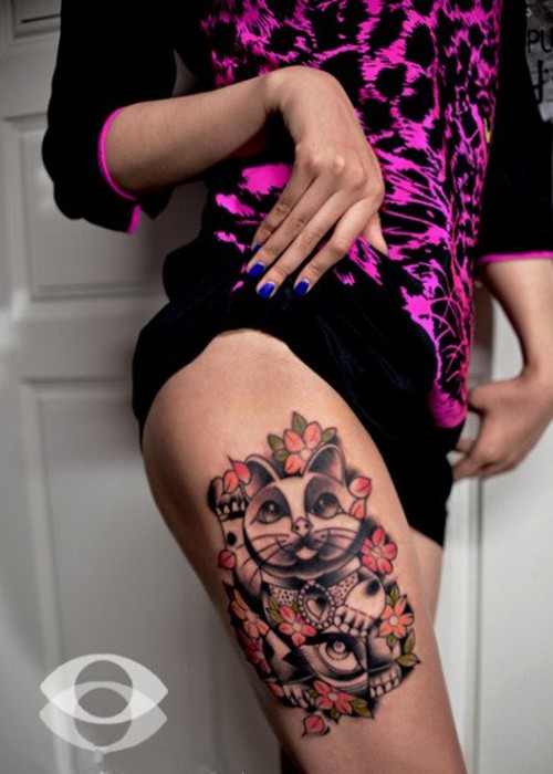 点击大图看下一张：可爱的猫咪女生大腿纹身图2