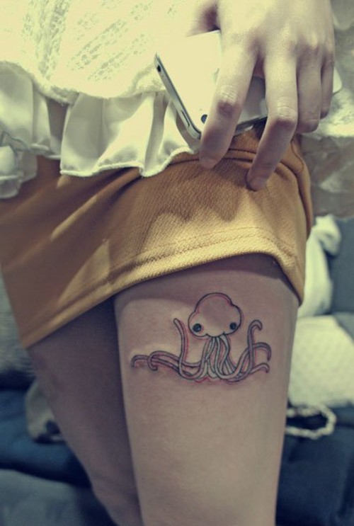 点击大图看下一张：小动物女生大腿纹身图2