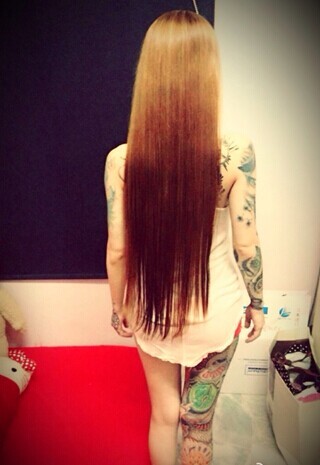 点击大图看下一张：马来西亚性感的美女纹身师图19