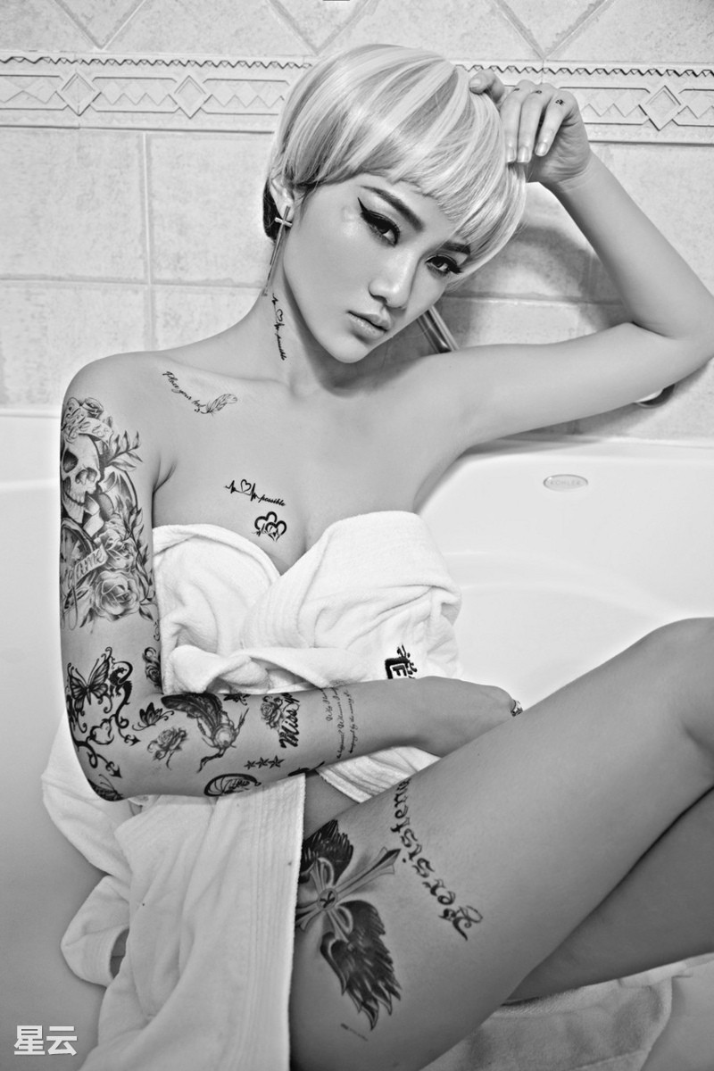 点击大图看下一张：90后超模王熙然纹身写真图9