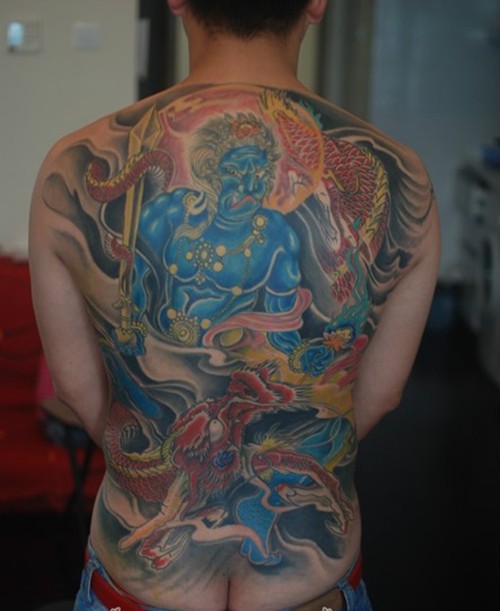 点击大图看下一张:满背霸气不动明王纹身图6