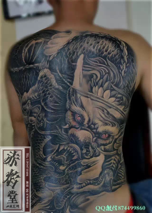 点击大图看下一张:非常有个性的纹身图9