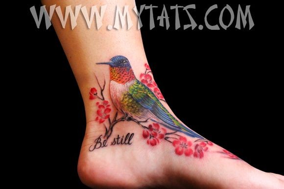 点击大图看下一张：纹身艺术家露西的脚裸纹身作品