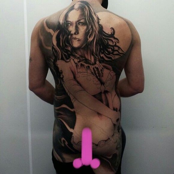 点击大图看下一张：新西兰 Matt Jordan 的满背纹身作品图2