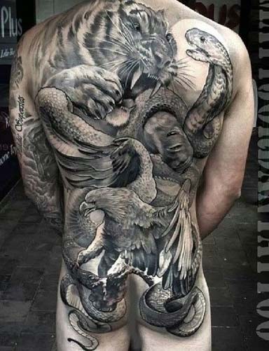 点击大图看下一张：新西兰 Matt Jordan 的满背纹身作品图4