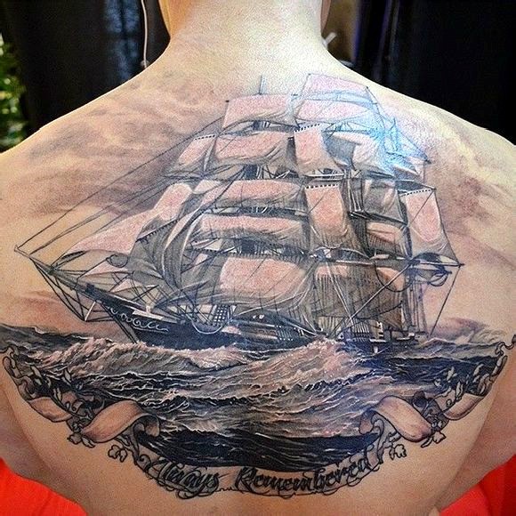 点击大图看下一张：新加坡 Elvin Yong（杨宜益）的背部纹身作品图7