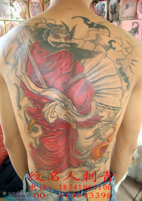 点击大图看下一张：满背经典的纹身集合图4