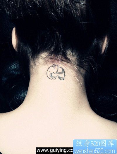 点击大图看下一张：女人脖子纹身图片
