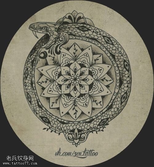 点击大图看下一张：黑白梵花蛇纹身图案