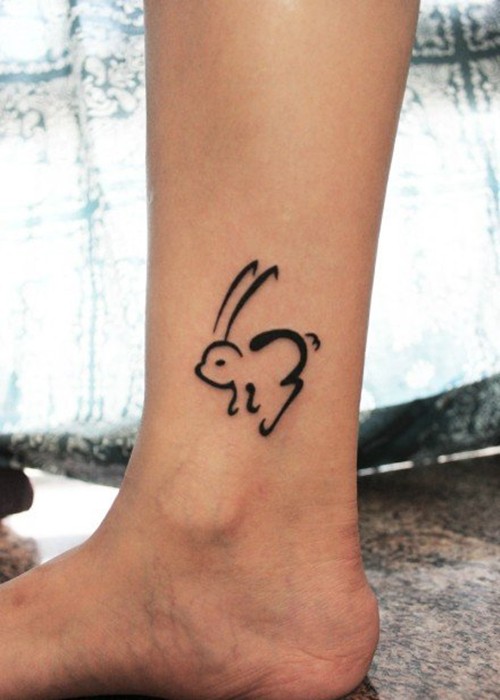 点击大图看下一张：可爱的小兔子图案纹身图2