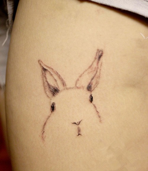 点击大图看下一张：可爱的小兔子图案纹身图5