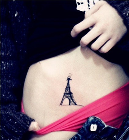 点击大图看下一张：女性肩部巴黎埃菲尔铁塔漂亮刺青